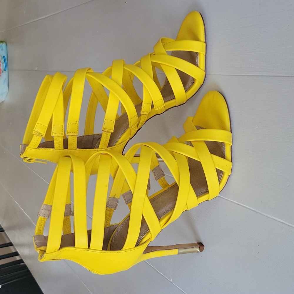 Yellow high heels